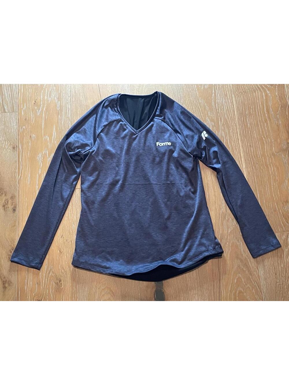 Forme Navy Blue Long Sleeve V-Neck Athletic Top Size Large US 8